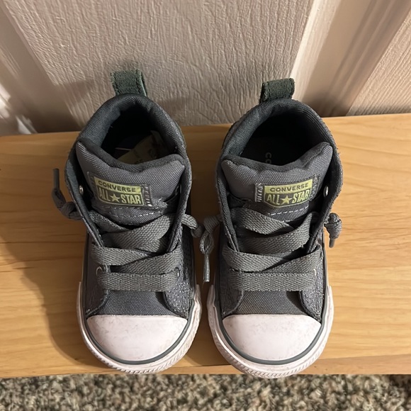 Gray and White Converse -like new. - Picture 7 of 8